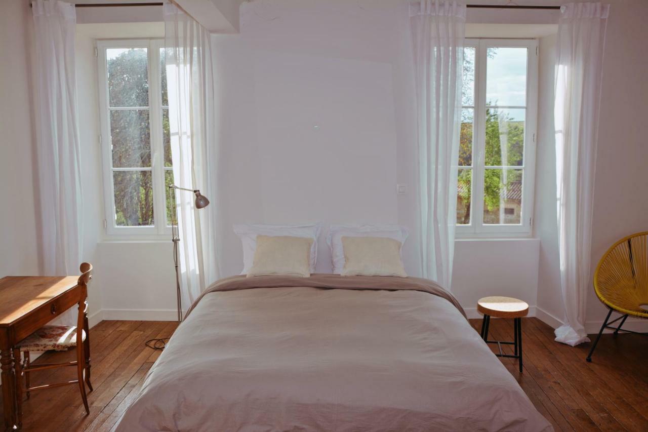 Gites Les Demeures De Valette Azay-le-Brule 外观 照片